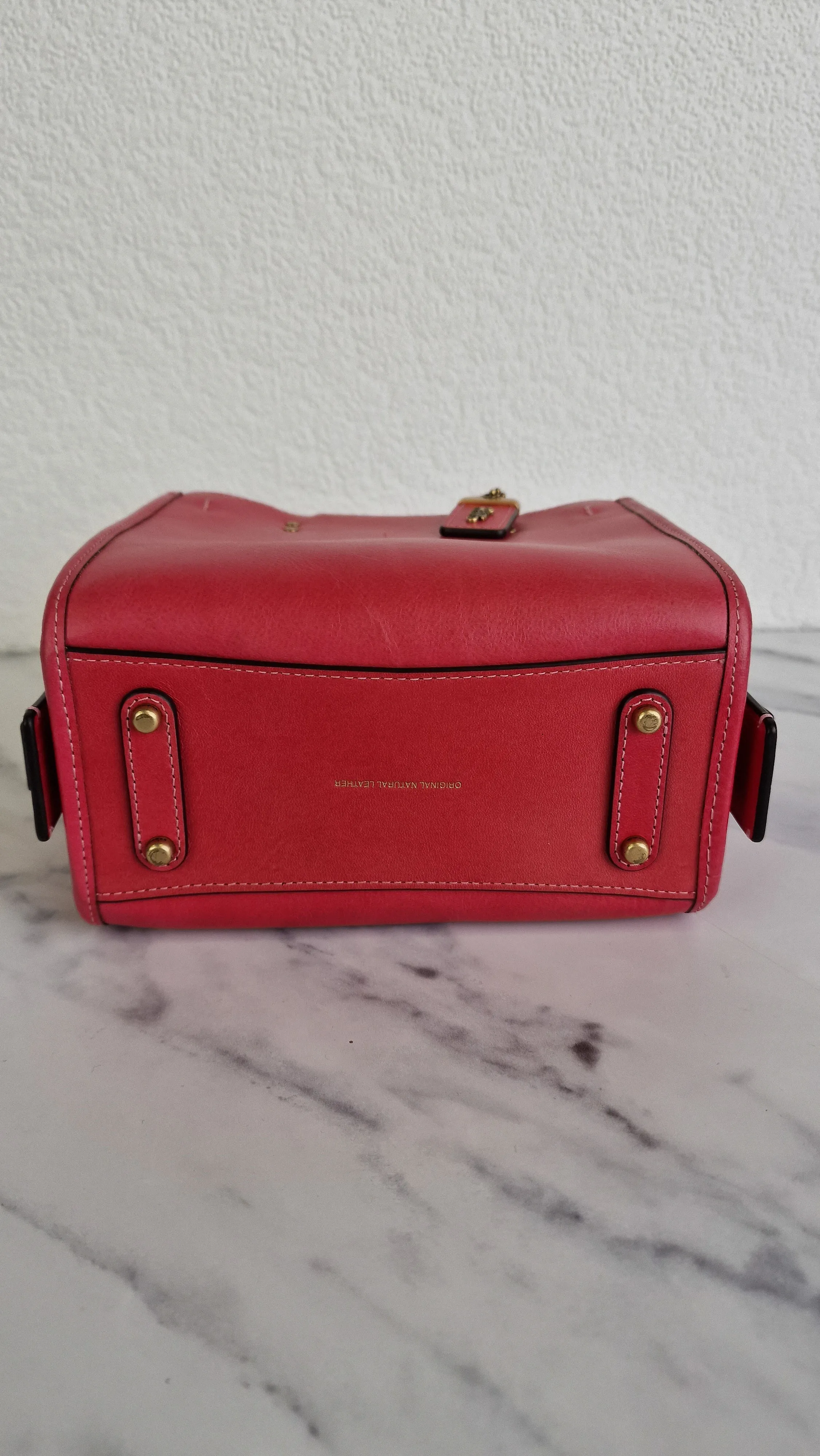 Coach 1941 Rogue 17 in Bright Carmine Red Pink Original Natural Leather - Handbag Mini Bag Crossbody Bag - Coach C3870