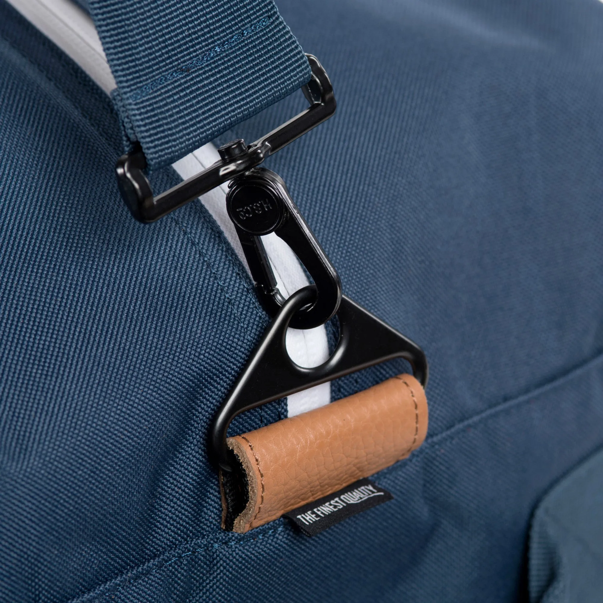 Herschel Supply Outfitter Travel Duffel Bag - Navy