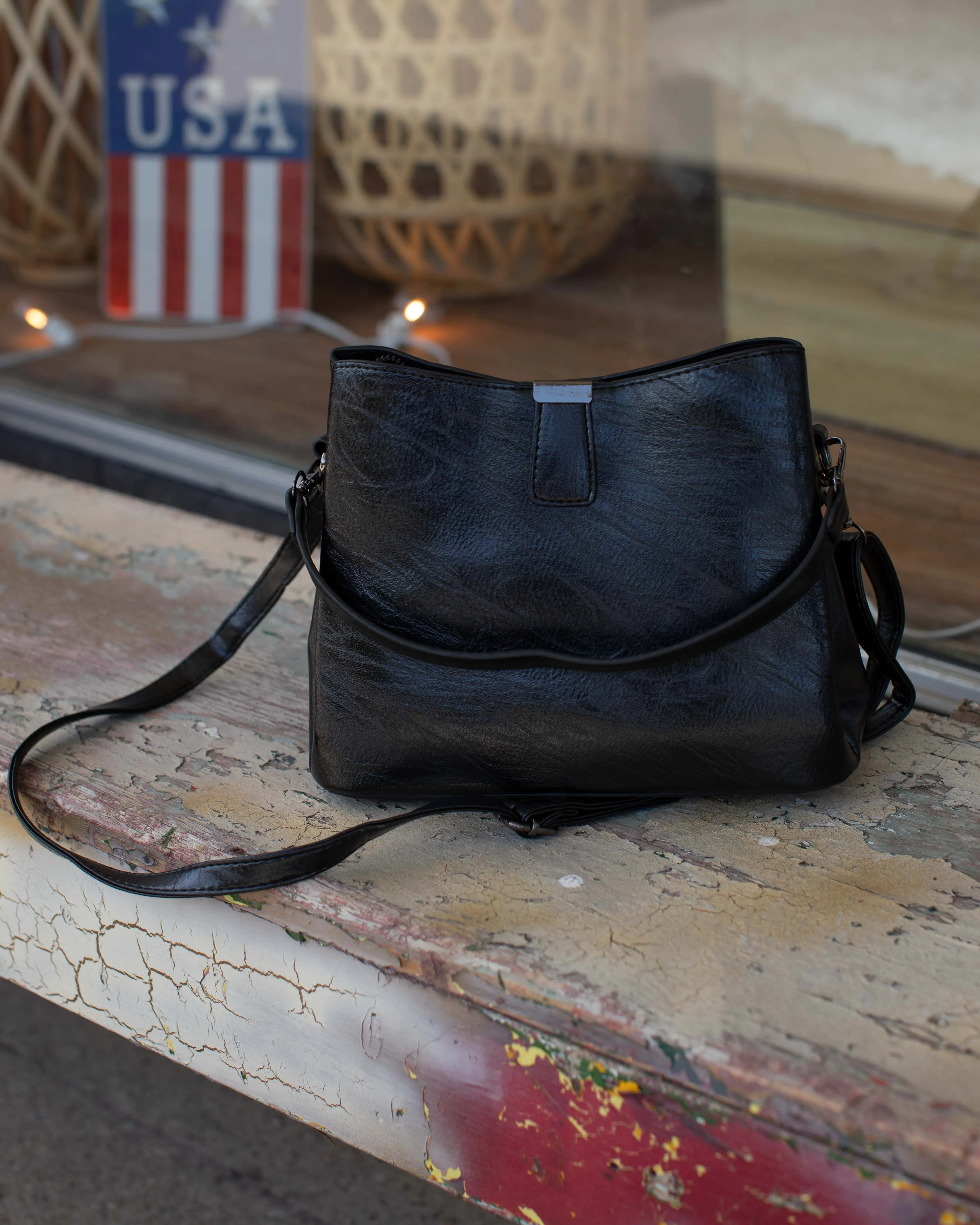 HILDA BUCKET SHOULDER BAG