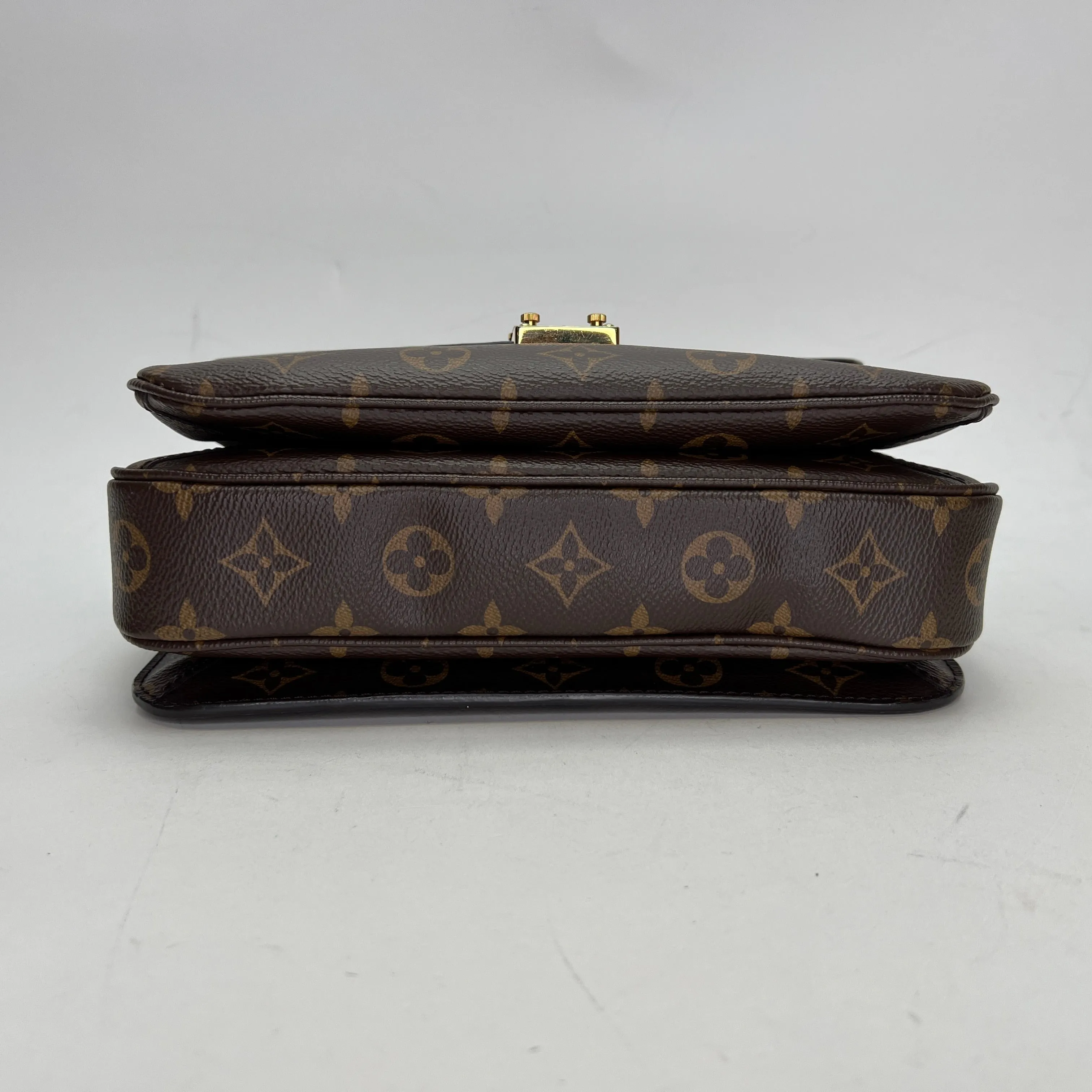 Metis Pochette Brown Crossbody Bag in Monogram Coated Canvas, Gold hardware